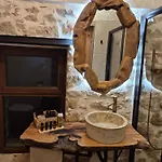 Olive Stone House Domek alpejski *