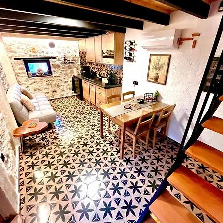 Alpstuga Olive Stone House Aliartos