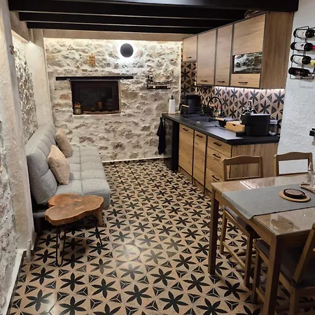 Alpstuga Olive Stone House