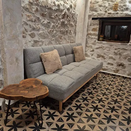 Alpstuga Olive Stone House Aliartos