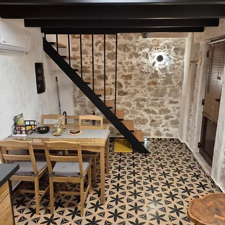 Olive Stone House * Aliartos