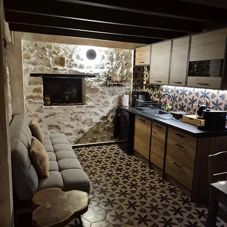 Alpstuga Olive Stone House Aliartos