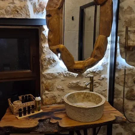 Σαλέ Olive Stone House